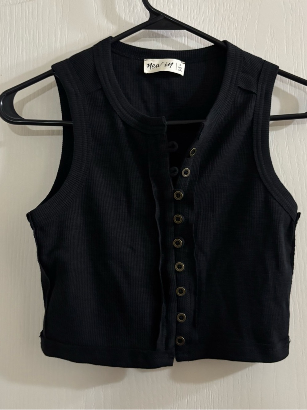NEW IN Black Ribbed Button-Front Cropped Tank